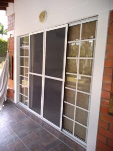 Mosquitero Corredera Blanco1